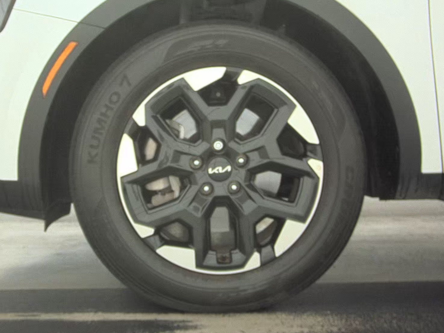 2024 Kia Sorento S FWD