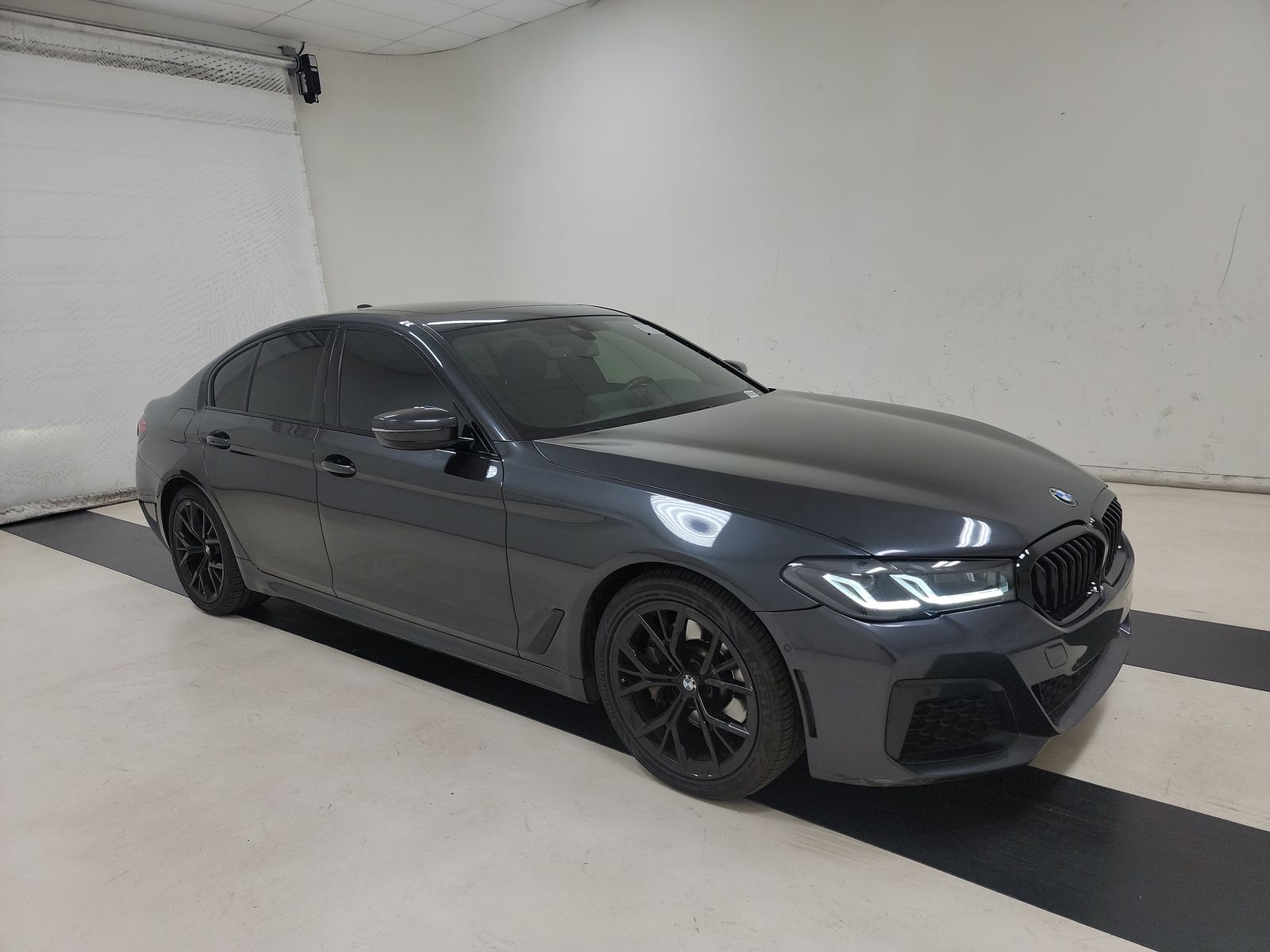 2022 BMW 5 Series 530i RWD