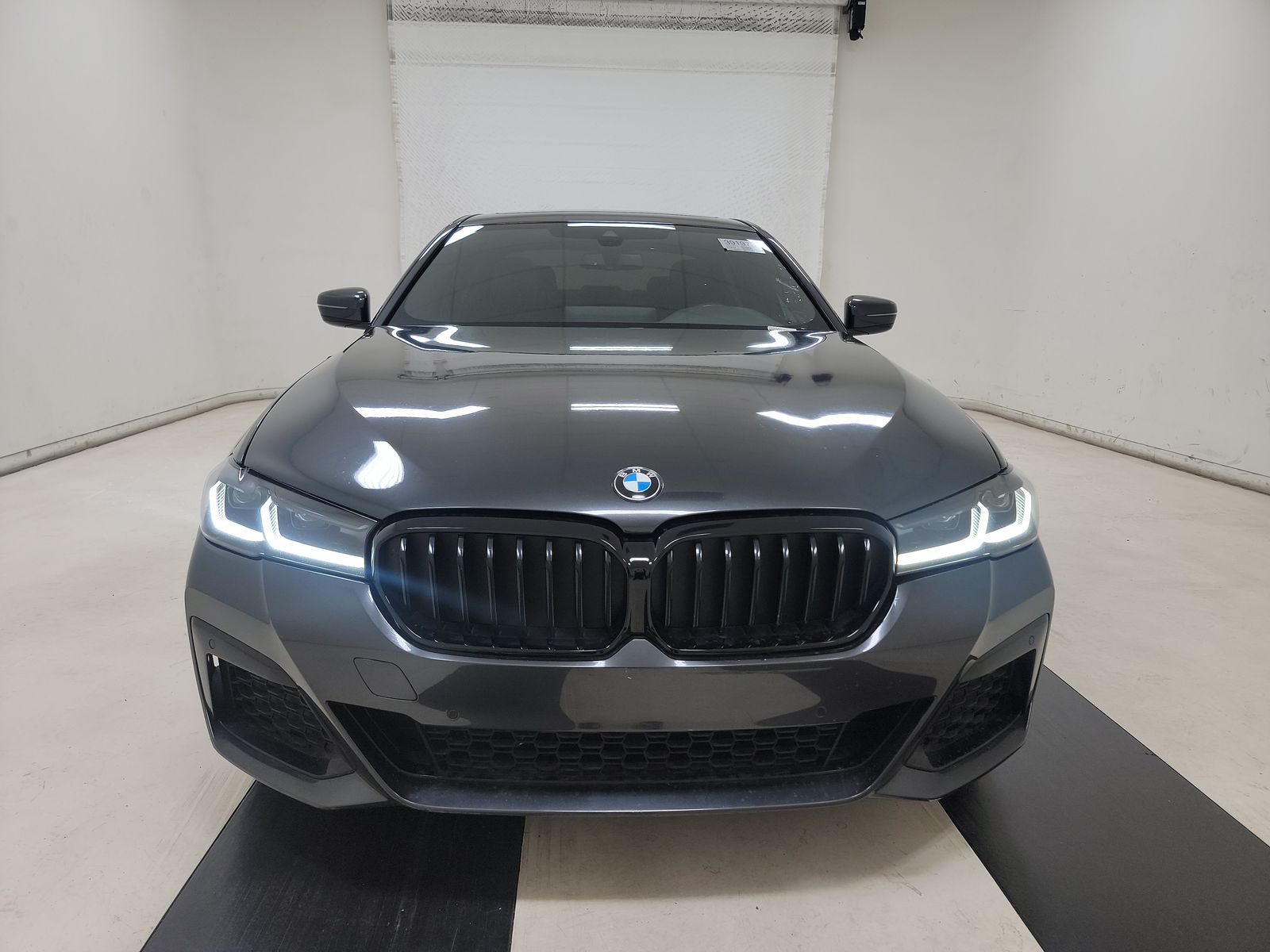 2022 BMW 5 Series 530i RWD