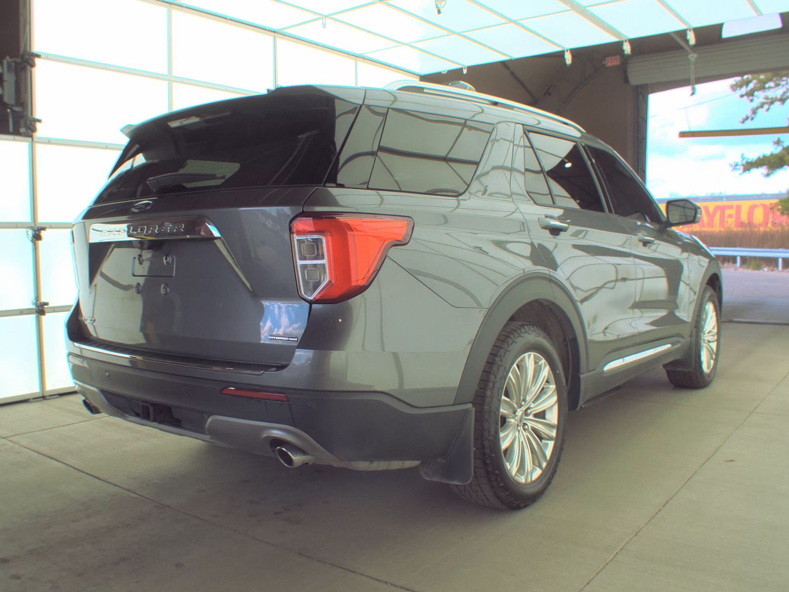 2022 Ford Explorer Hybrid Limited AWD