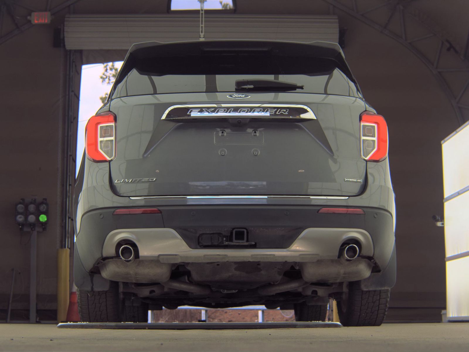 2022 Ford Explorer Hybrid Limited AWD