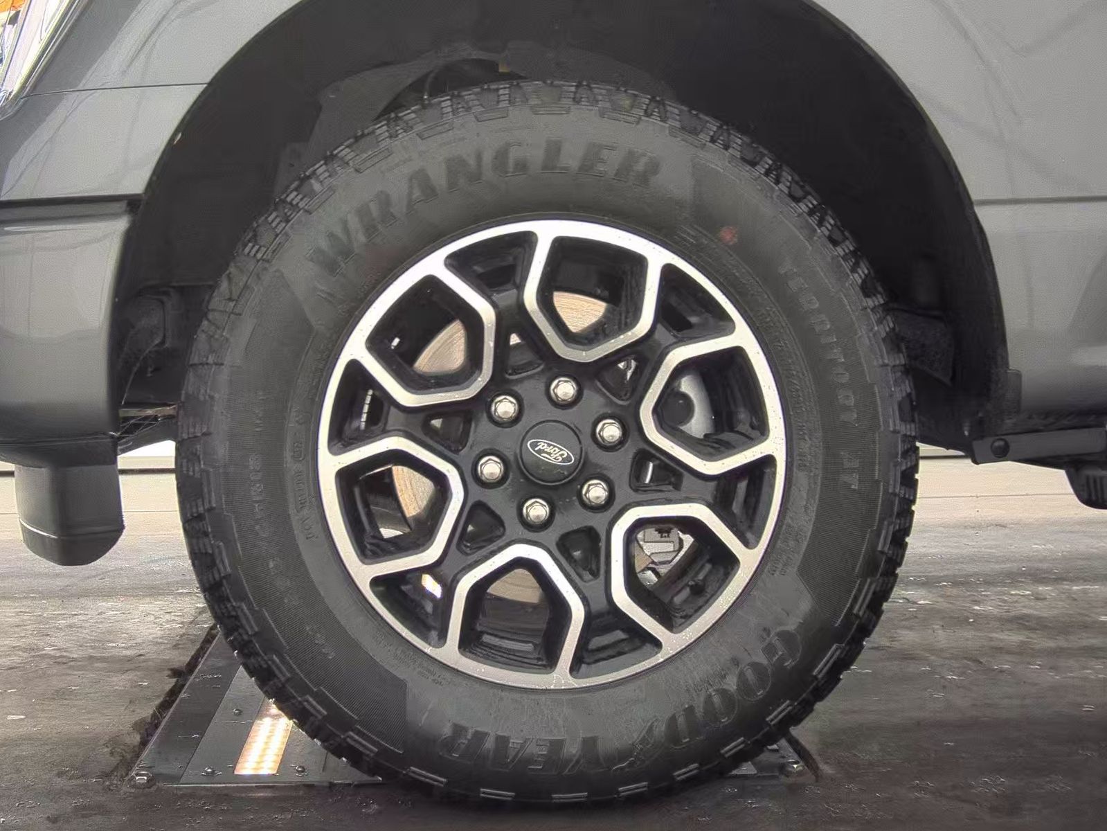 2023 Ford F-150 XLT AWD