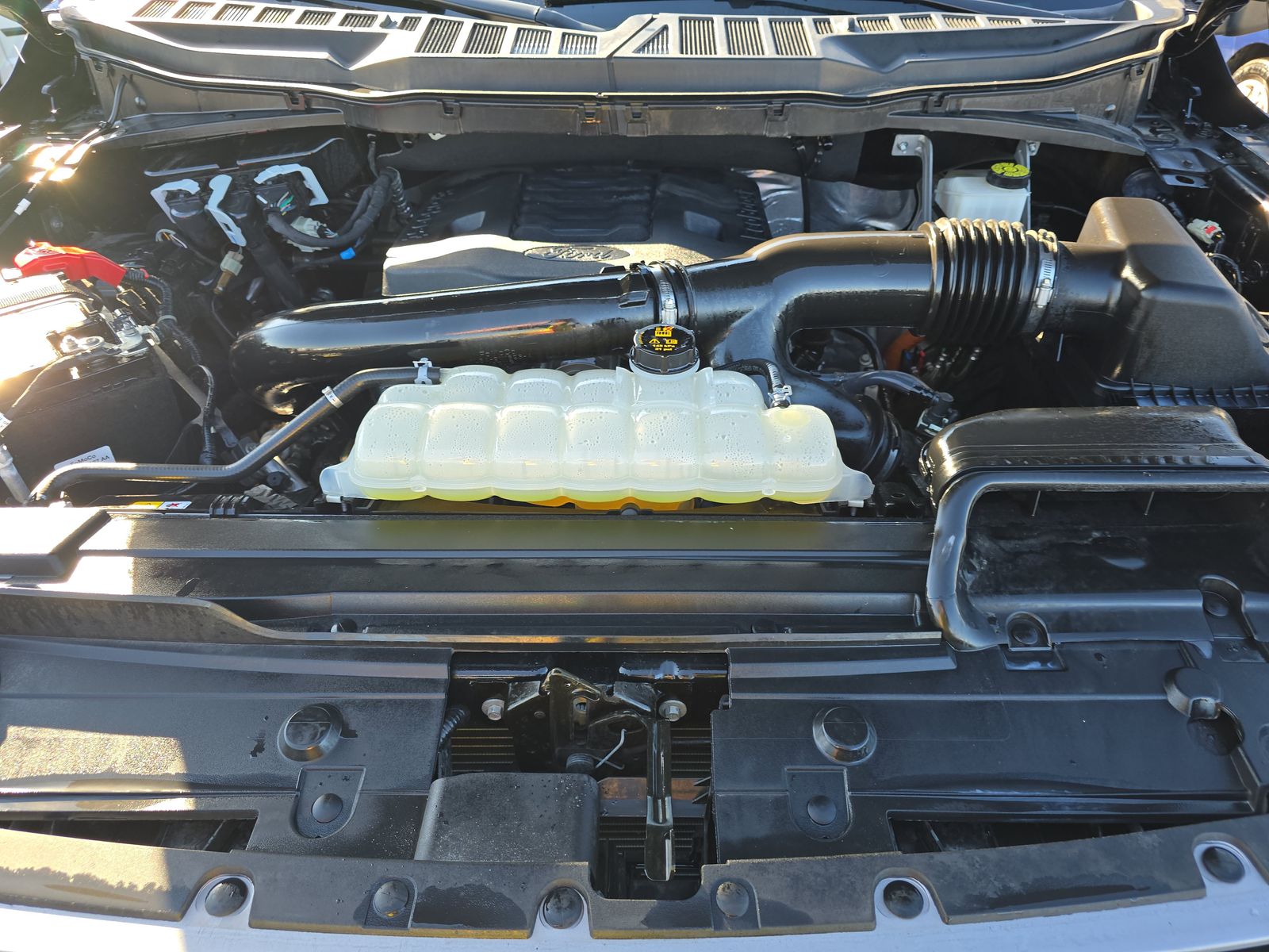 2023 Ford F-150 Lariat AWD