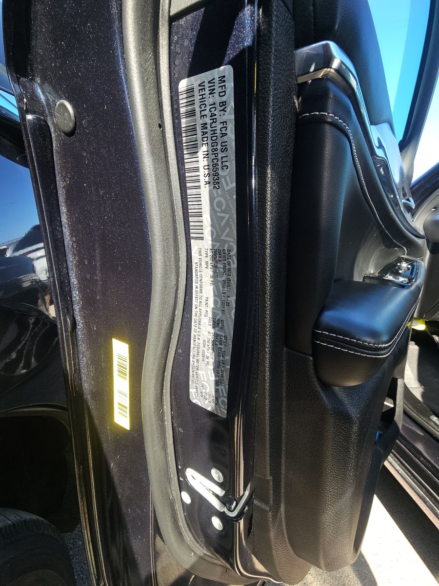 2023 Jeep Grand Cherokee Overland AWD