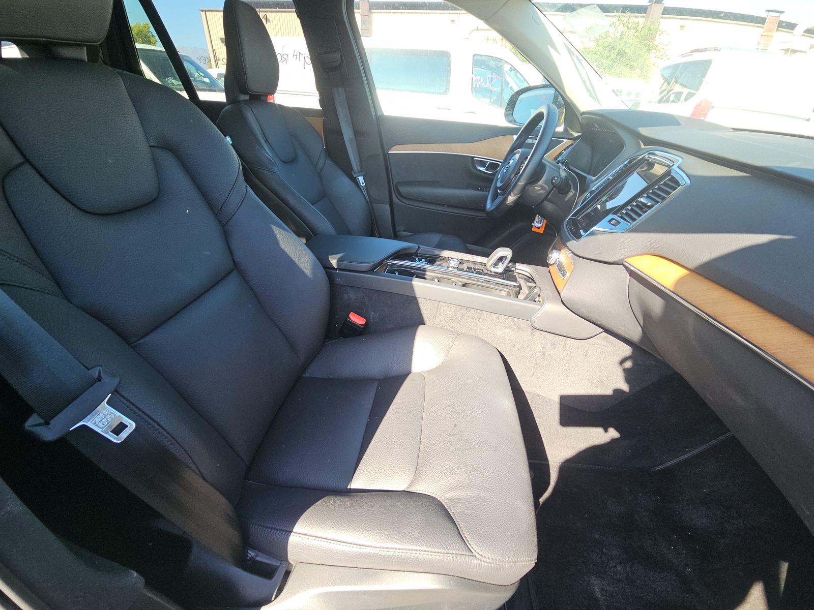 2025 Volvo XC90 B6 Plus AWD