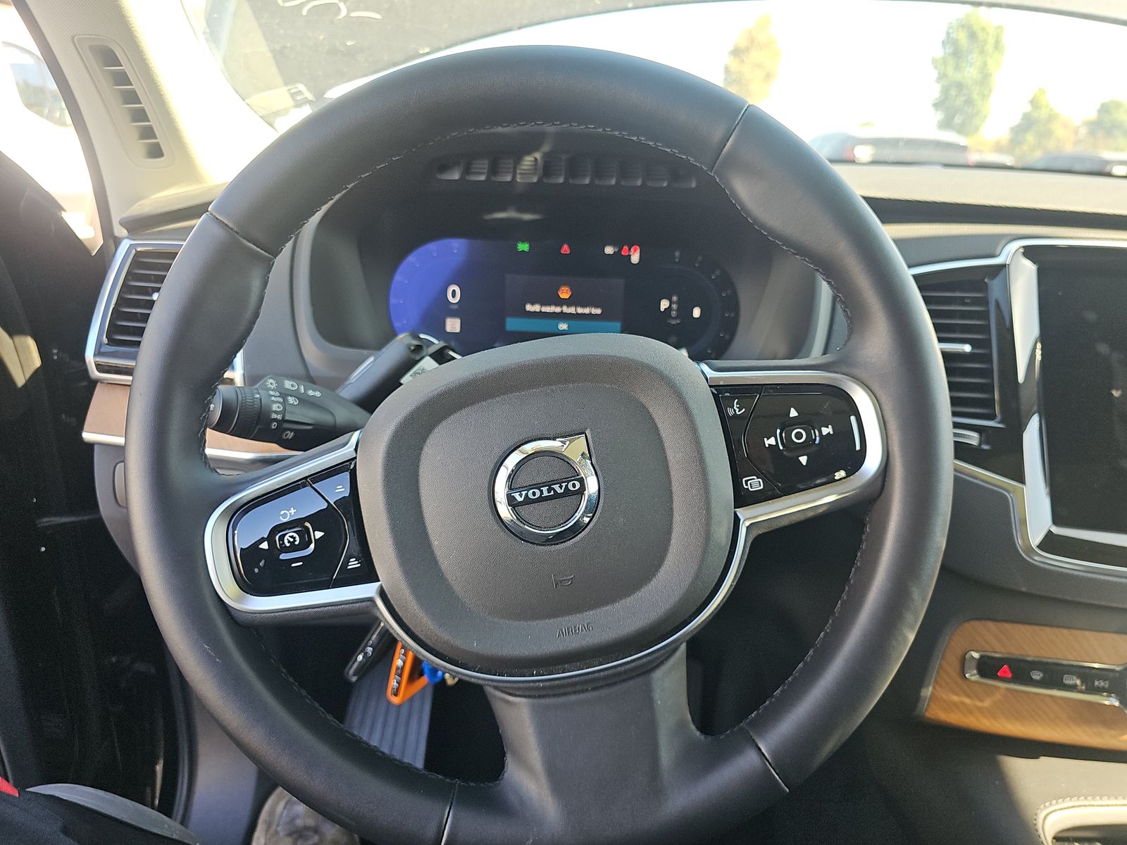 2025 Volvo XC90 B6 Plus AWD