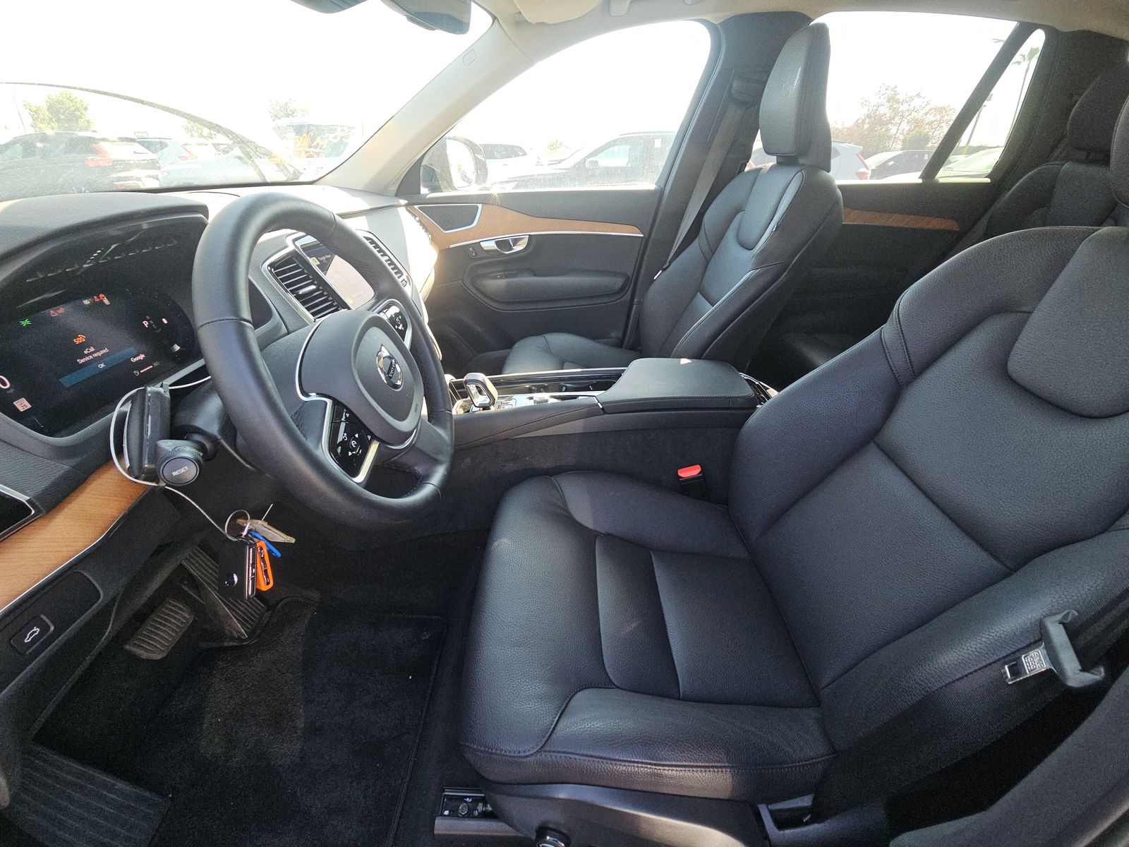 2025 Volvo XC90 B6 Plus AWD