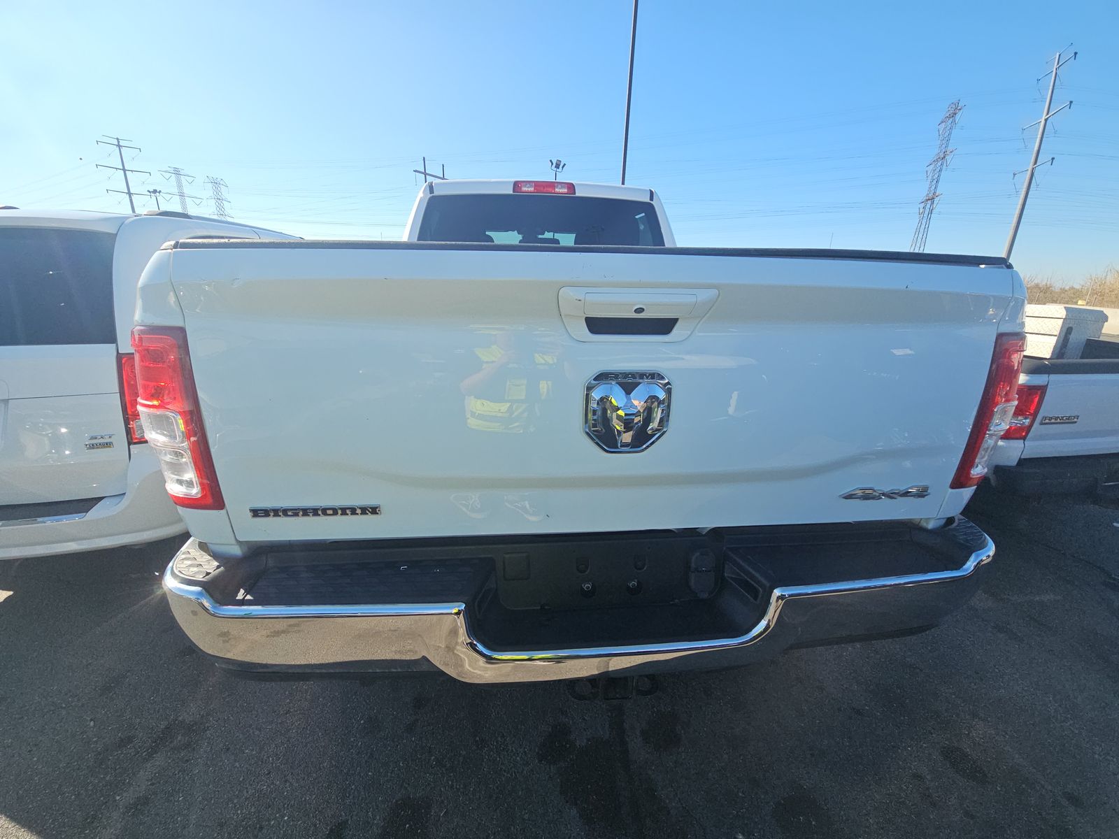 2022 DODGE RAM 2500 BIG HORN DIESEL WHITE SHORT BED SINGLE - Image 5