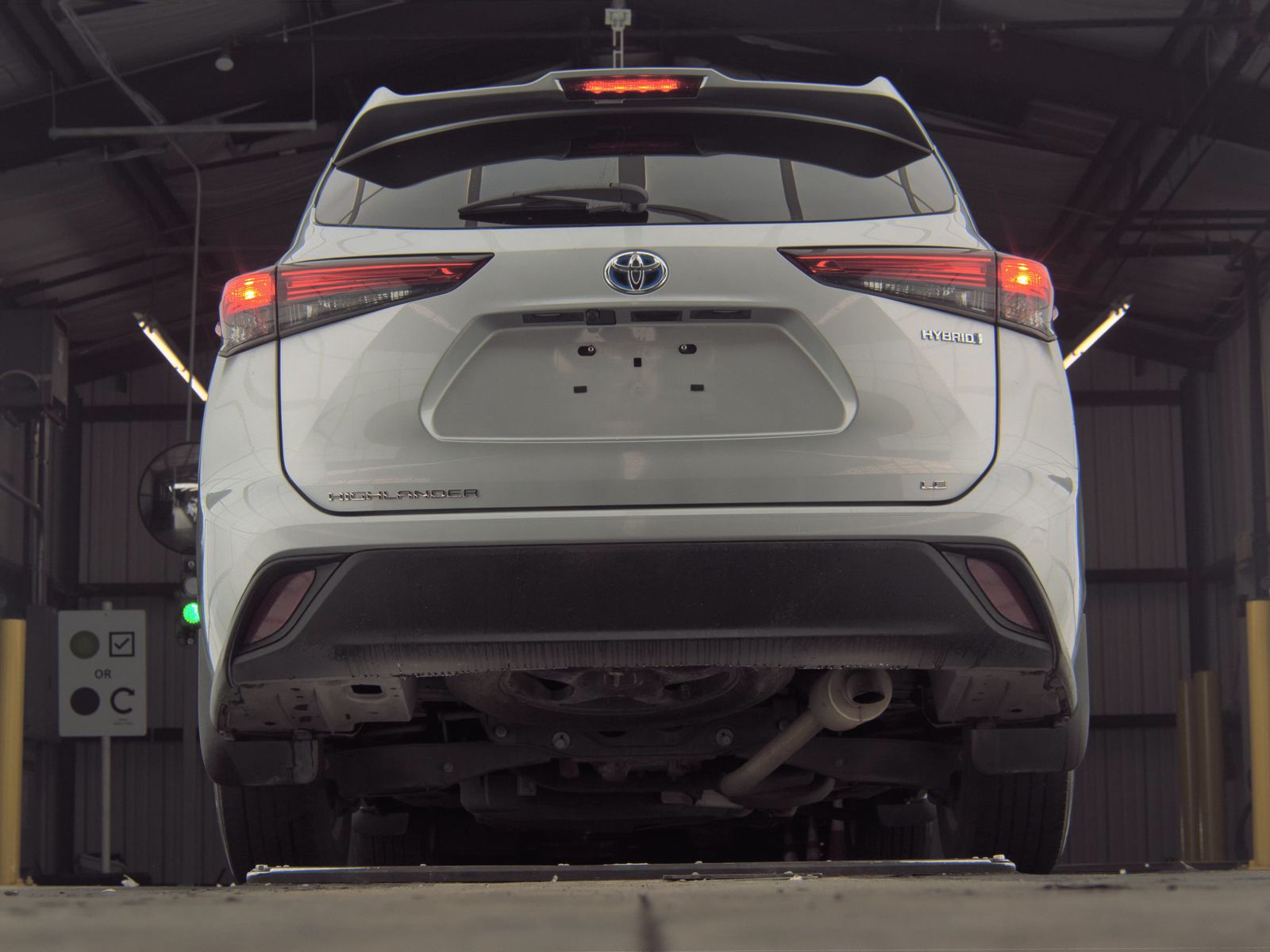 2021 Toyota Highlander Hybrid LE AWD