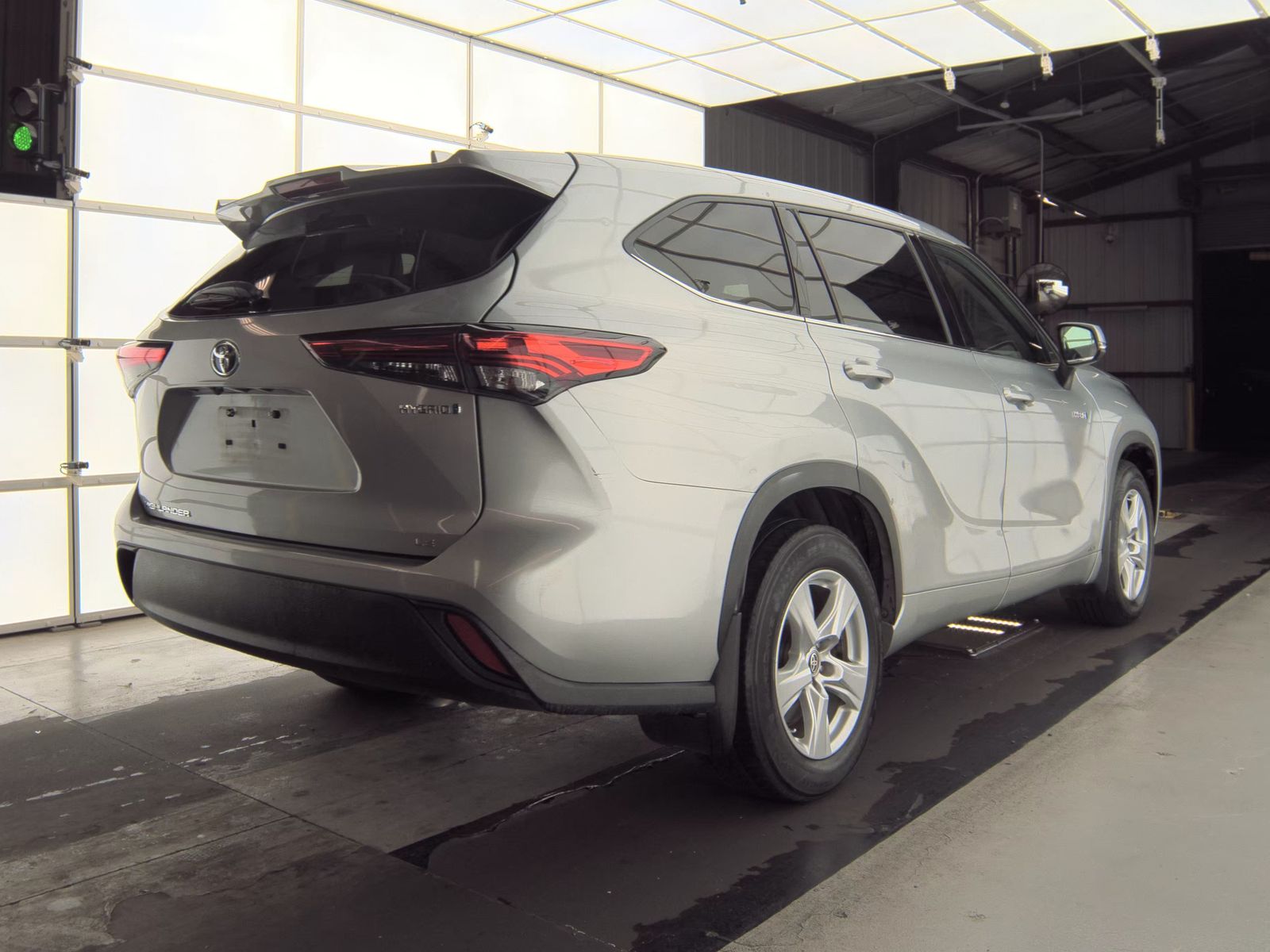 2021 Toyota Highlander Hybrid LE AWD