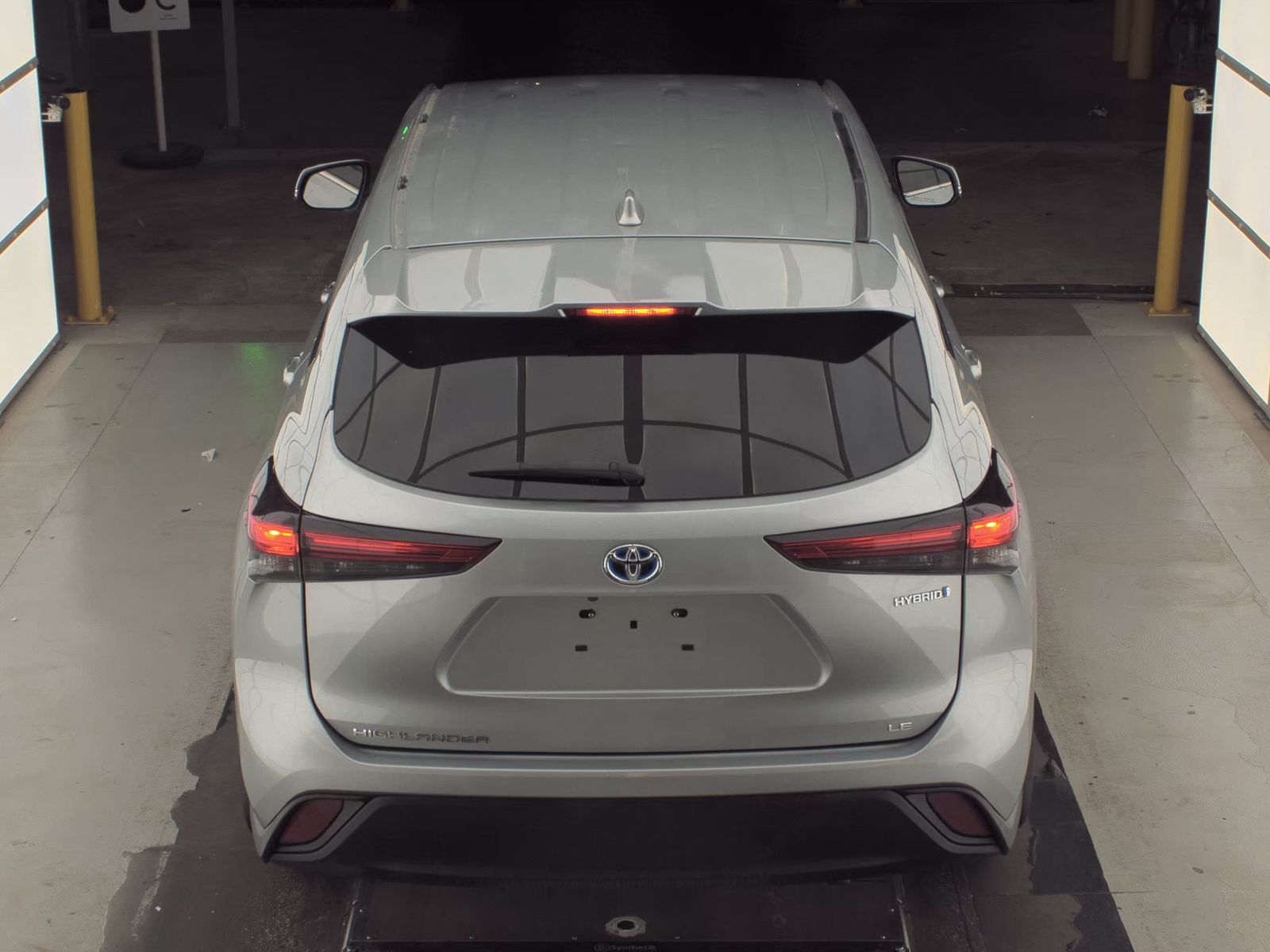 2021 Toyota Highlander Hybrid LE AWD