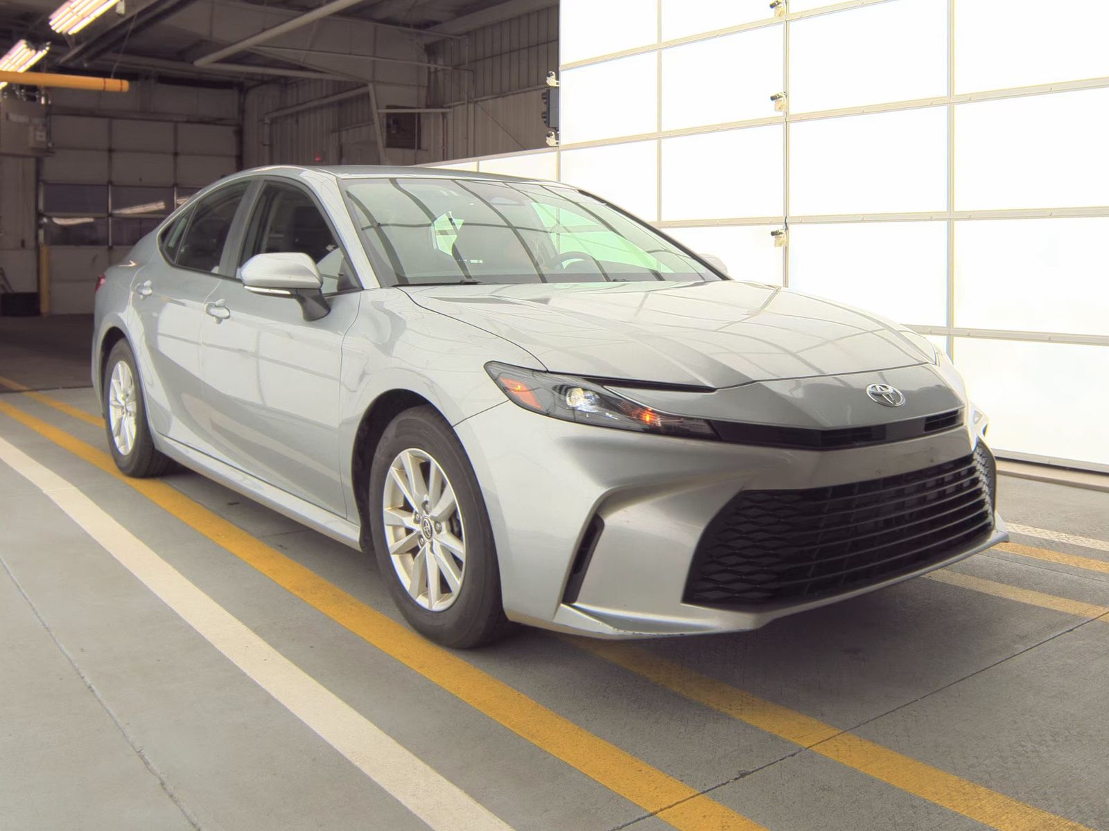 2025 Toyota Camry LE FWD