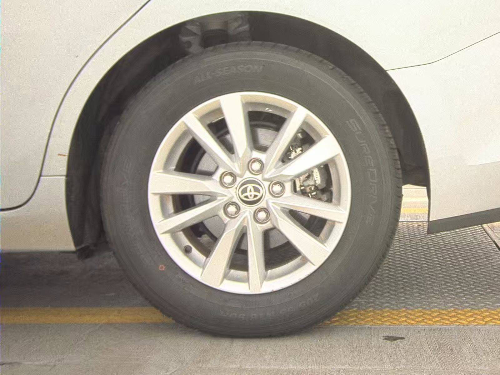 2025 Toyota Camry LE FWD