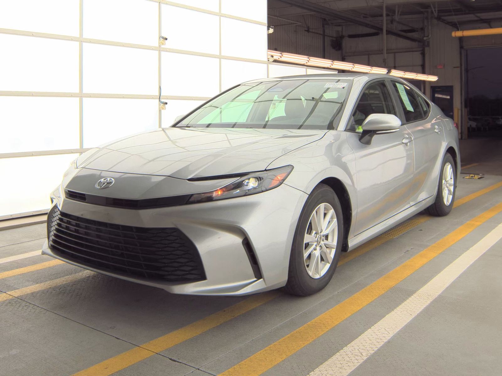 2025 Toyota Camry LE FWD