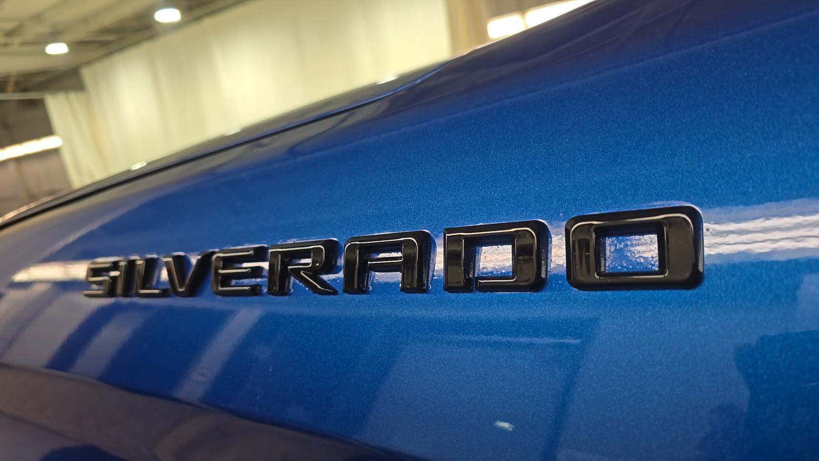 2023 Chevrolet Silverado 1500 Custom AWD