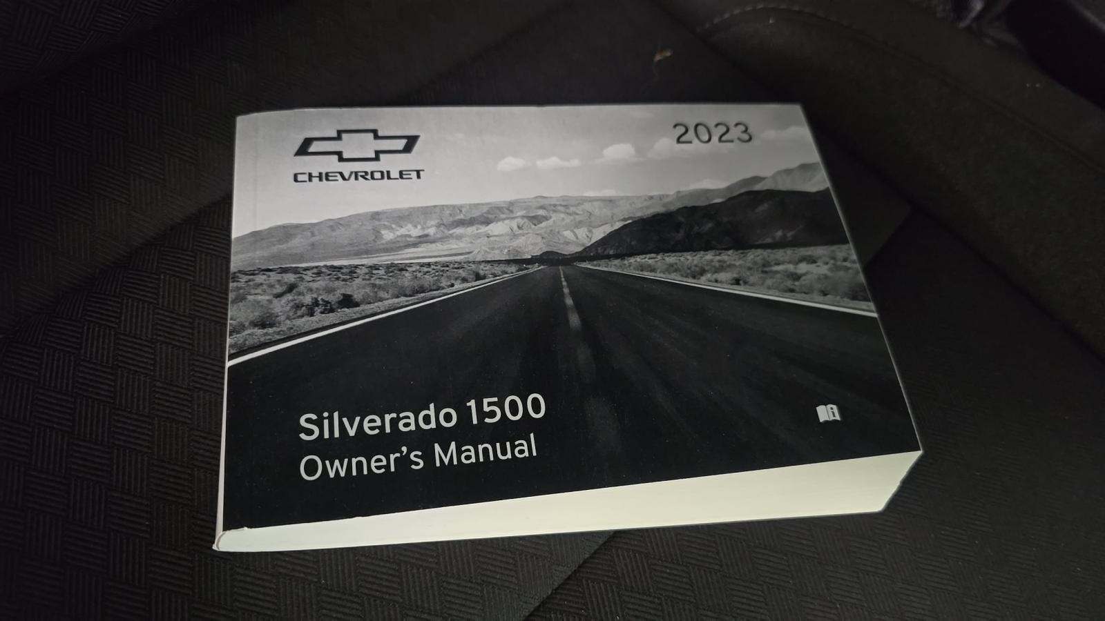 2023 Chevrolet Silverado 1500 Custom AWD