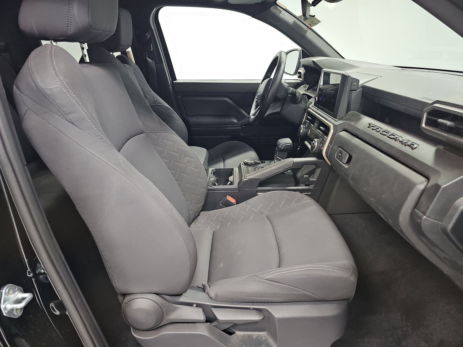 2024 Toyota Tacoma SR AWD