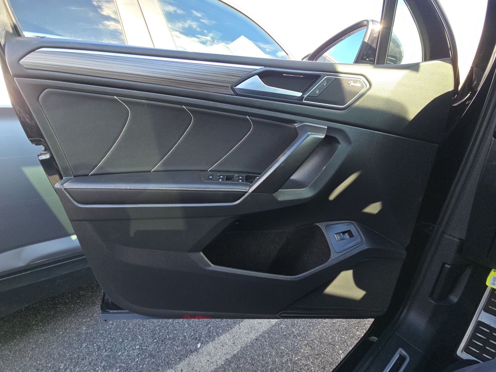 2022 Volkswagen Tiguan 2.0T SEL R-Line AWD