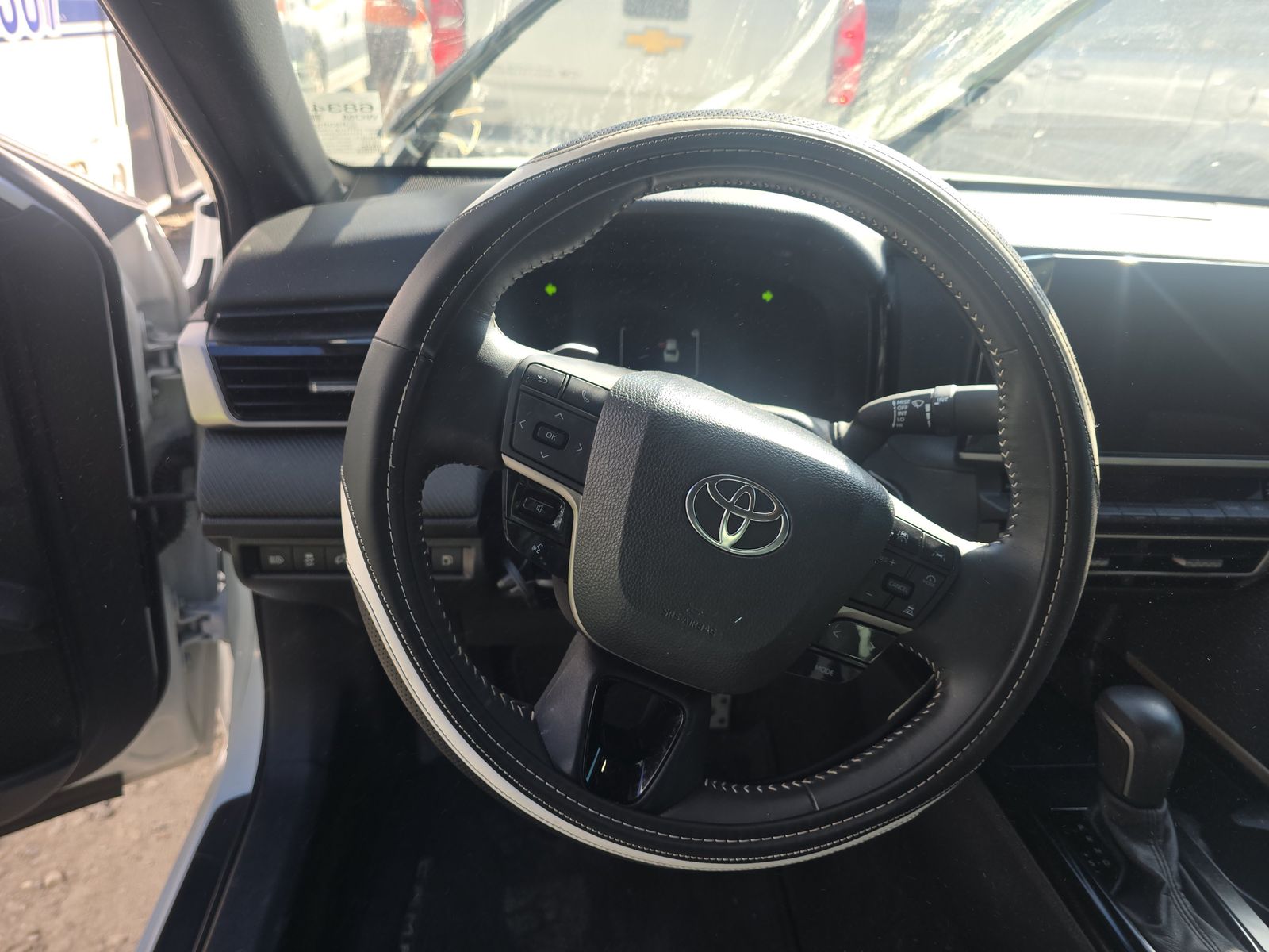 2025 Toyota Camry SE FWD