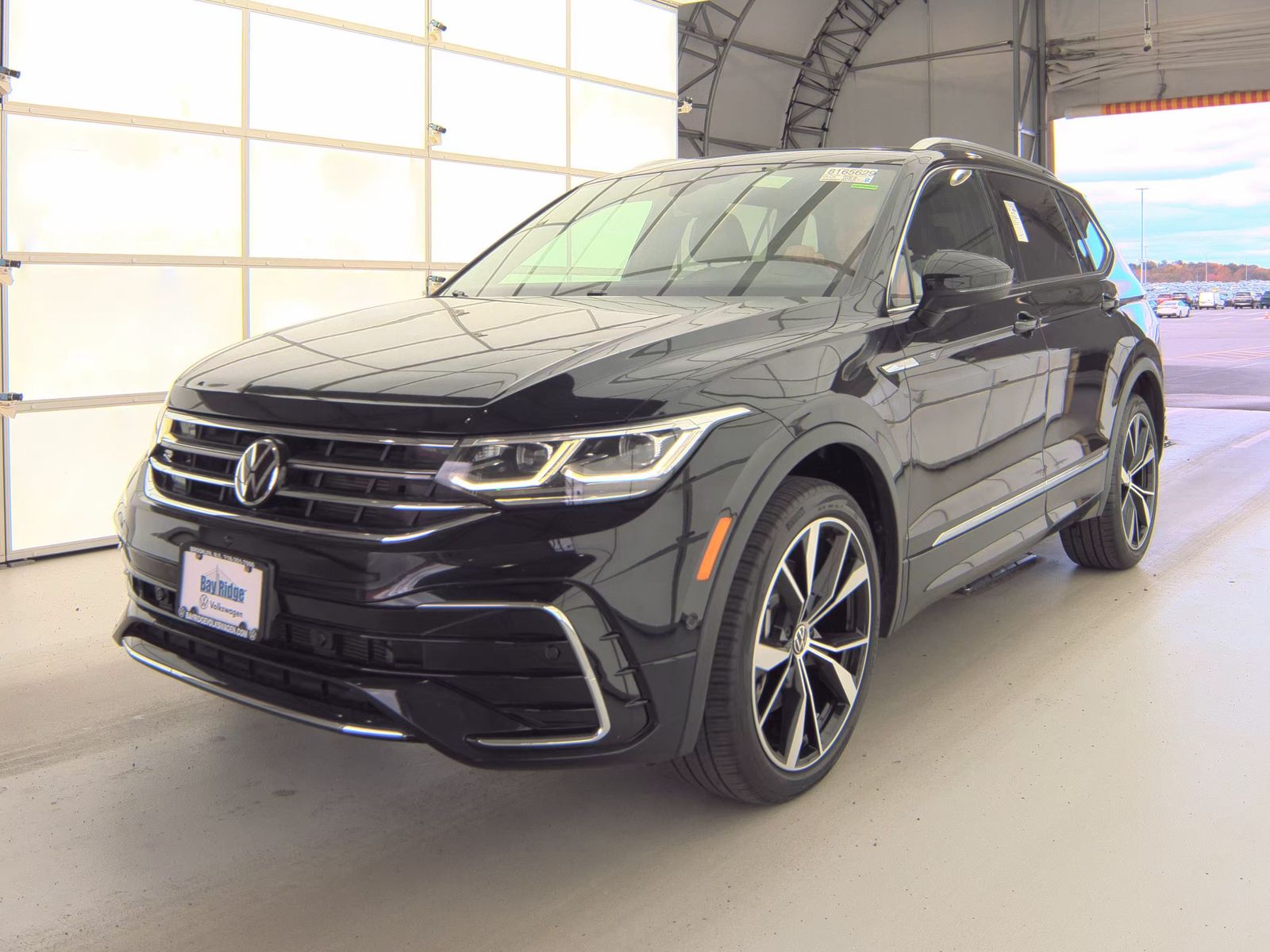 2022 Volkswagen Tiguan 2.0T SEL R-Line AWD
