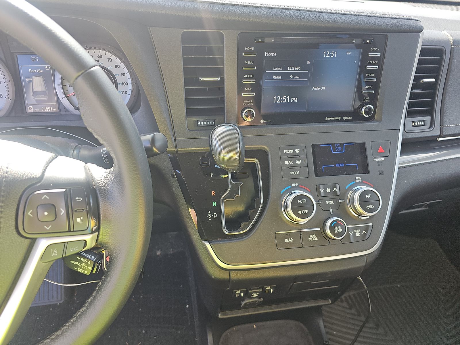 2020 Toyota Sienna SE FWD