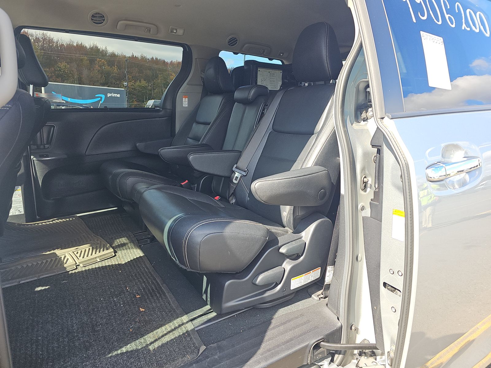 2020 Toyota Sienna SE FWD