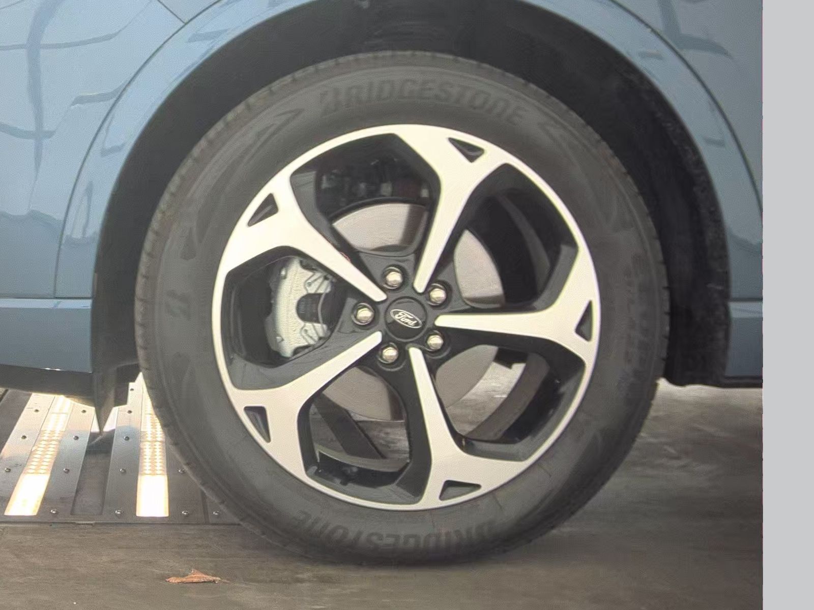 2025 Ford Escape Hybrid ST-Line Elite AWD