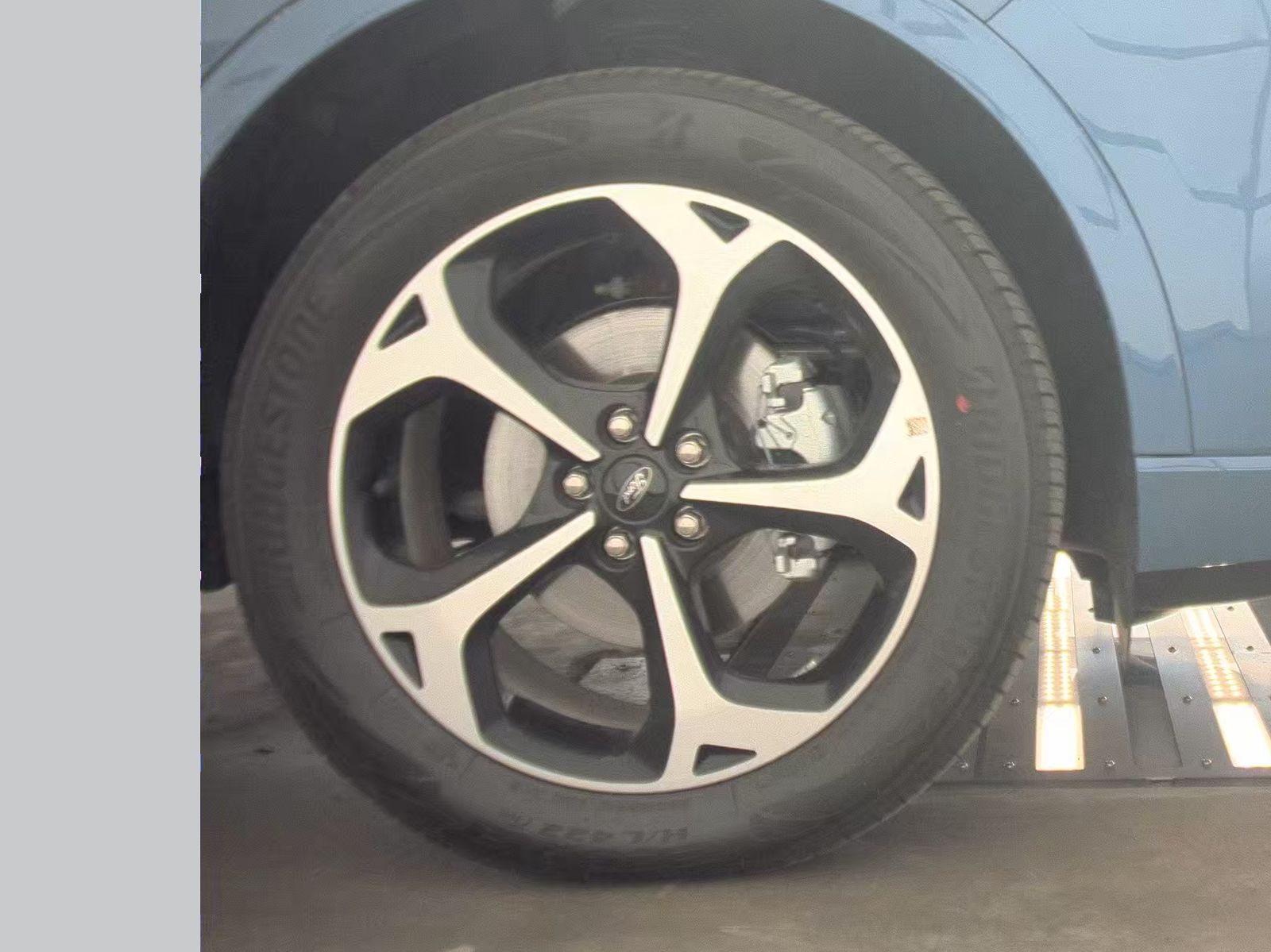 2025 Ford Escape Hybrid ST-Line Elite AWD