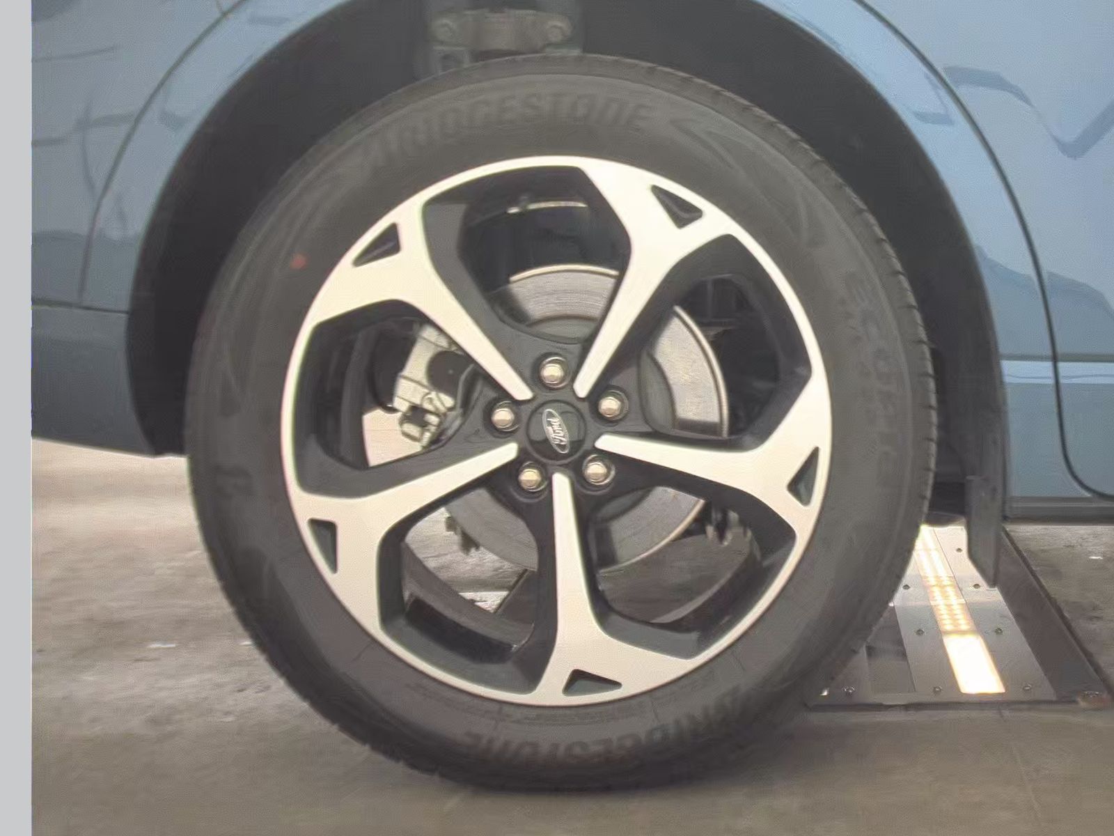 2025 Ford Escape Hybrid ST-Line Elite AWD