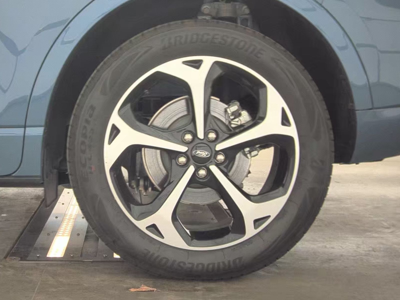 2025 Ford Escape Hybrid ST-Line Elite AWD