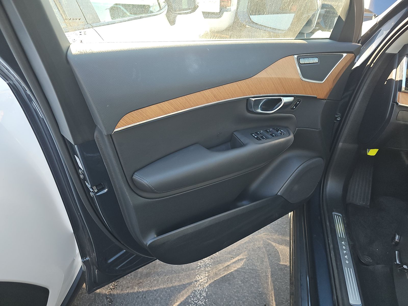 2025 Volvo XC90 B6 Plus AWD