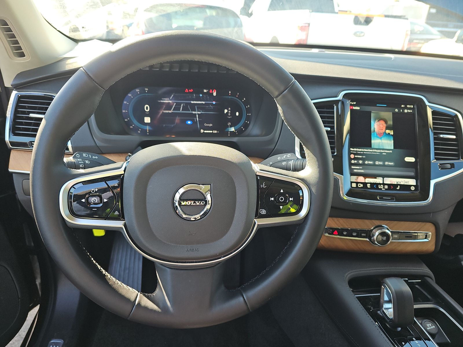 2025 Volvo XC90 B6 Plus AWD