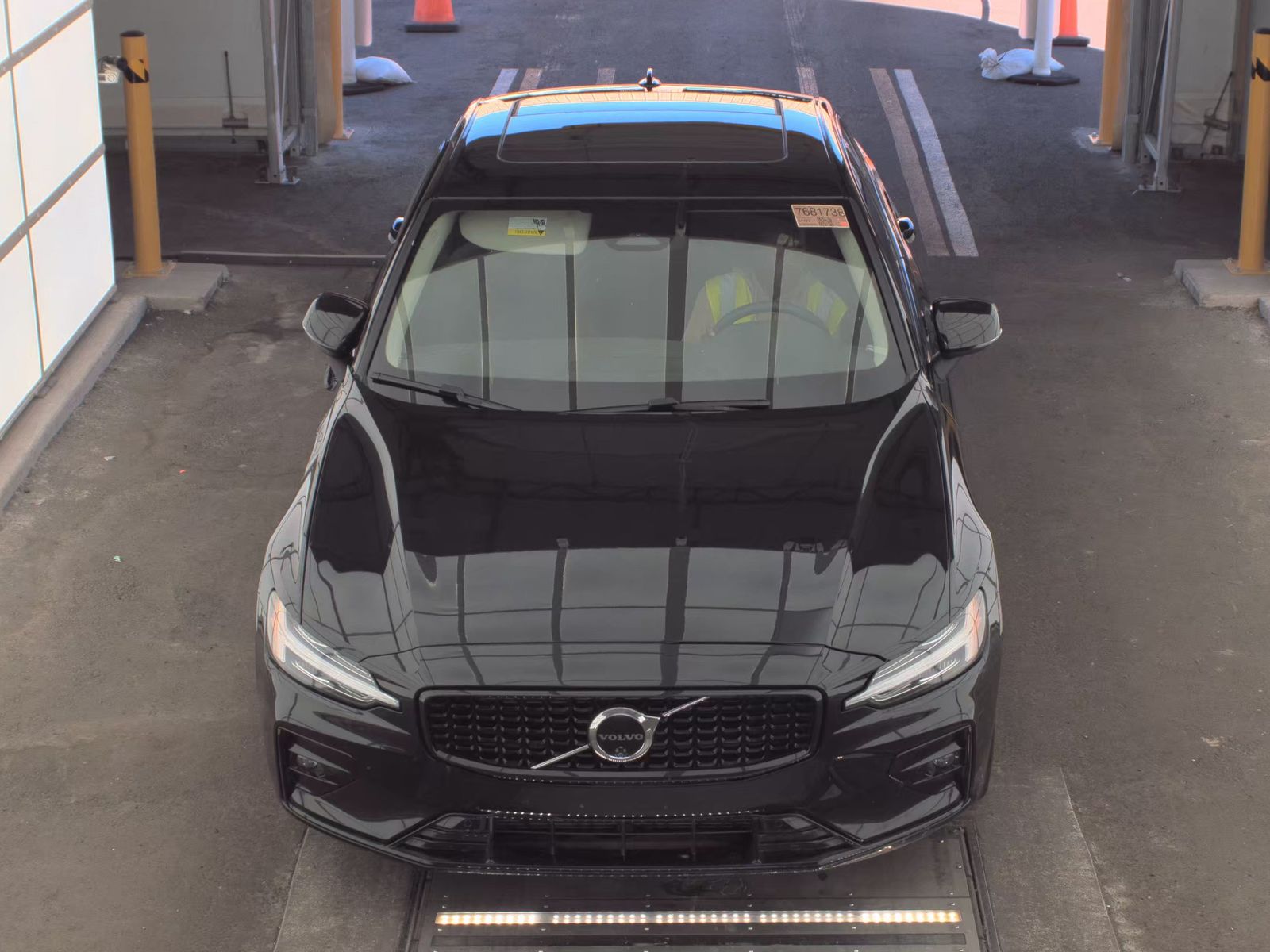 2024 Volvo S60 B5 Plus Dark Theme AWD