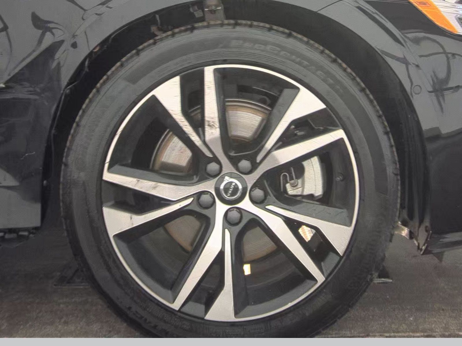 2024 Volvo S60 B5 Plus Dark Theme AWD