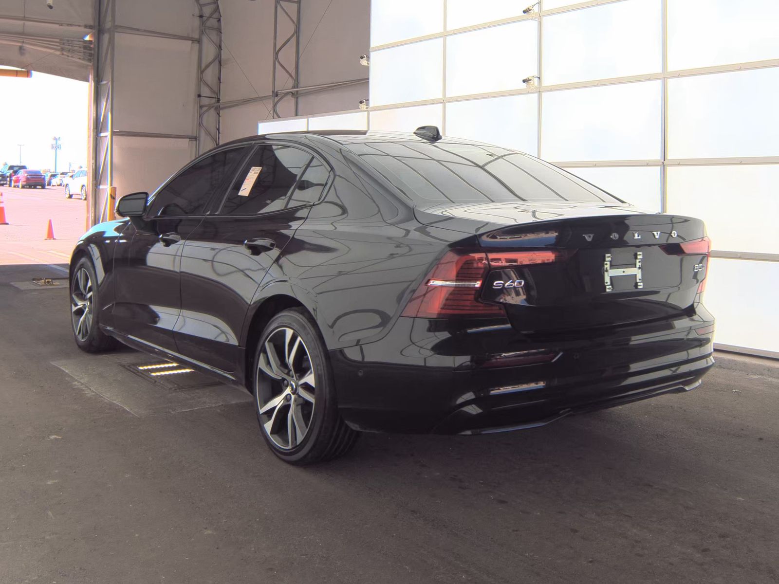 2024 Volvo S60 B5 Plus Dark Theme AWD