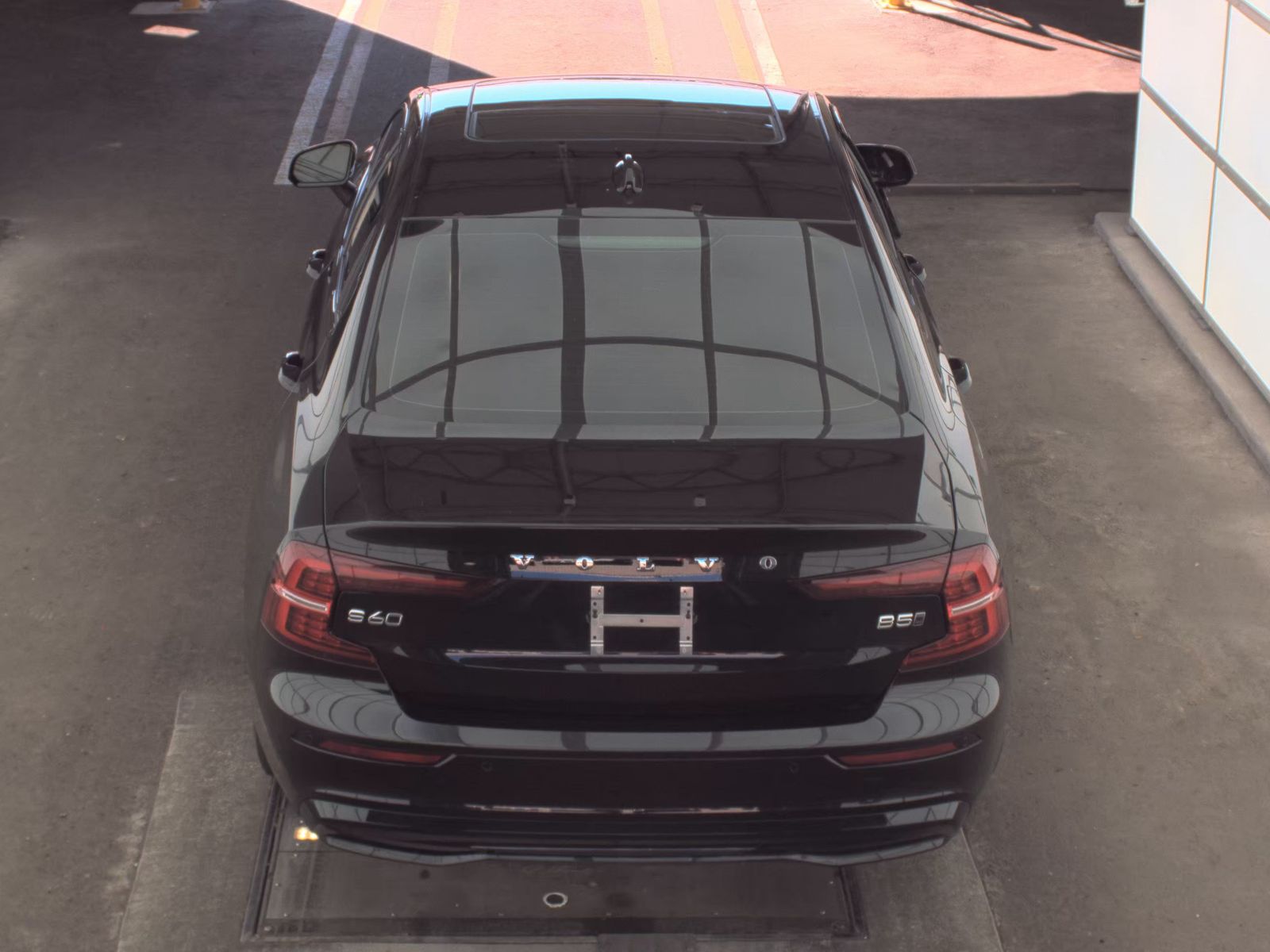 2024 Volvo S60 B5 Plus Dark Theme AWD