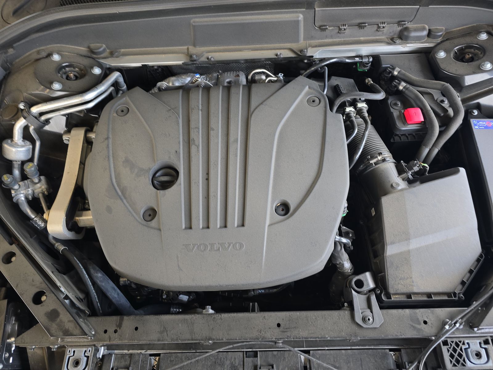 2025 Volvo XC60 B5 Plus AWD