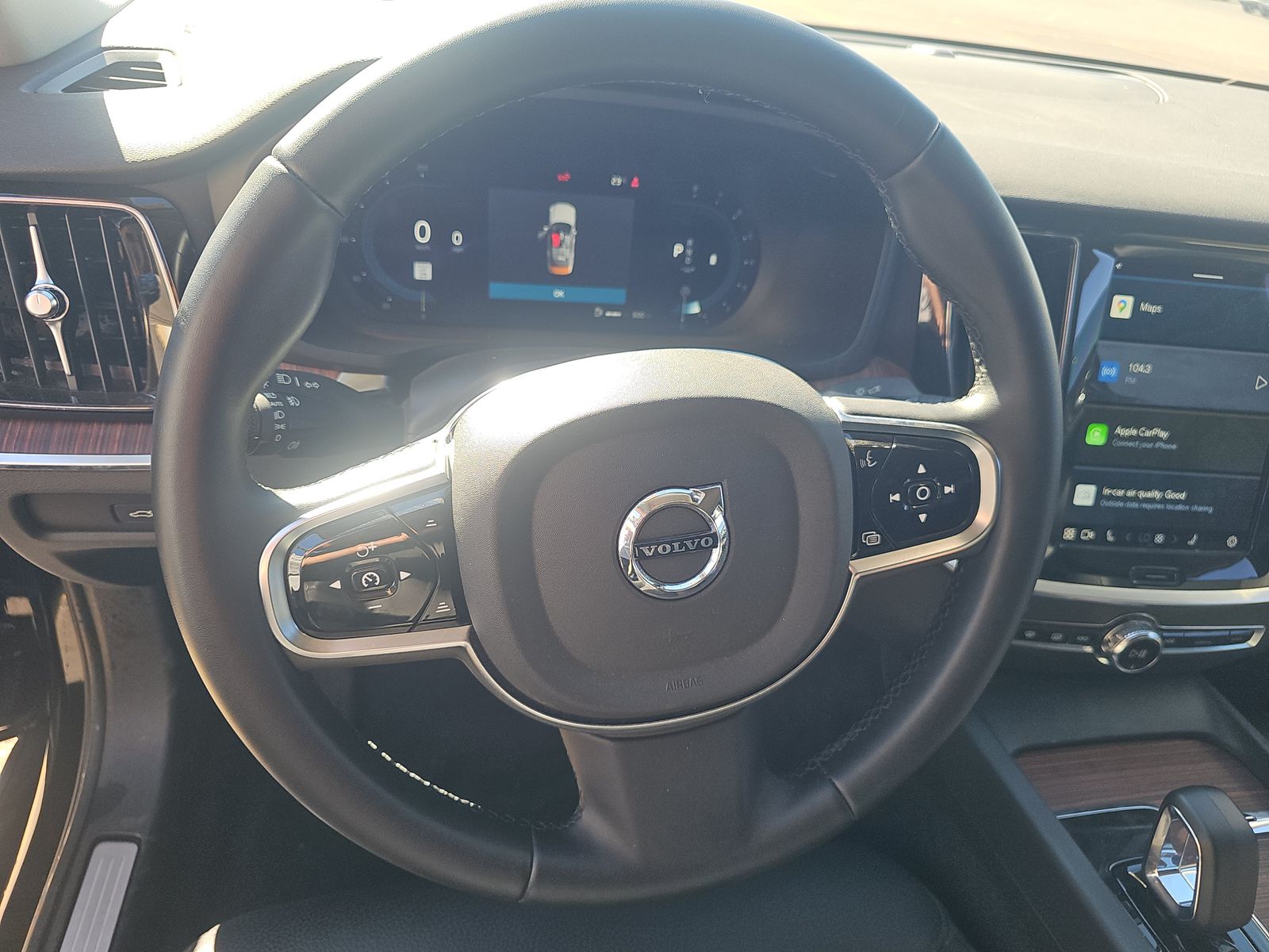 2024 Volvo S60 B5 Plus Dark Theme AWD