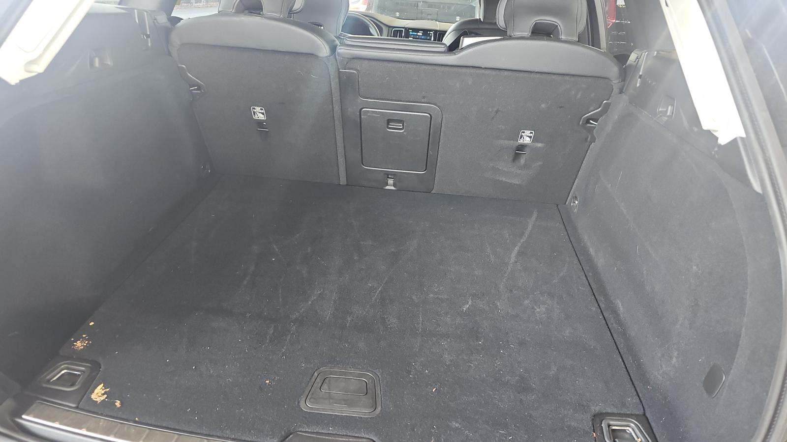 2025 Volvo XC60 B5 Plus AWD