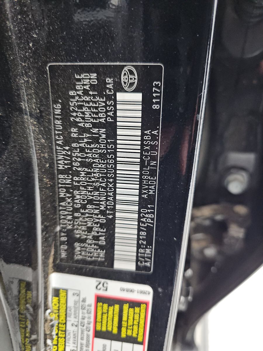 2025 Toyota Camry LE FWD