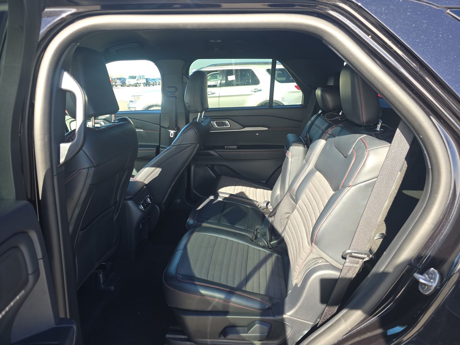 2025 Ford Explorer ST-Line AWD