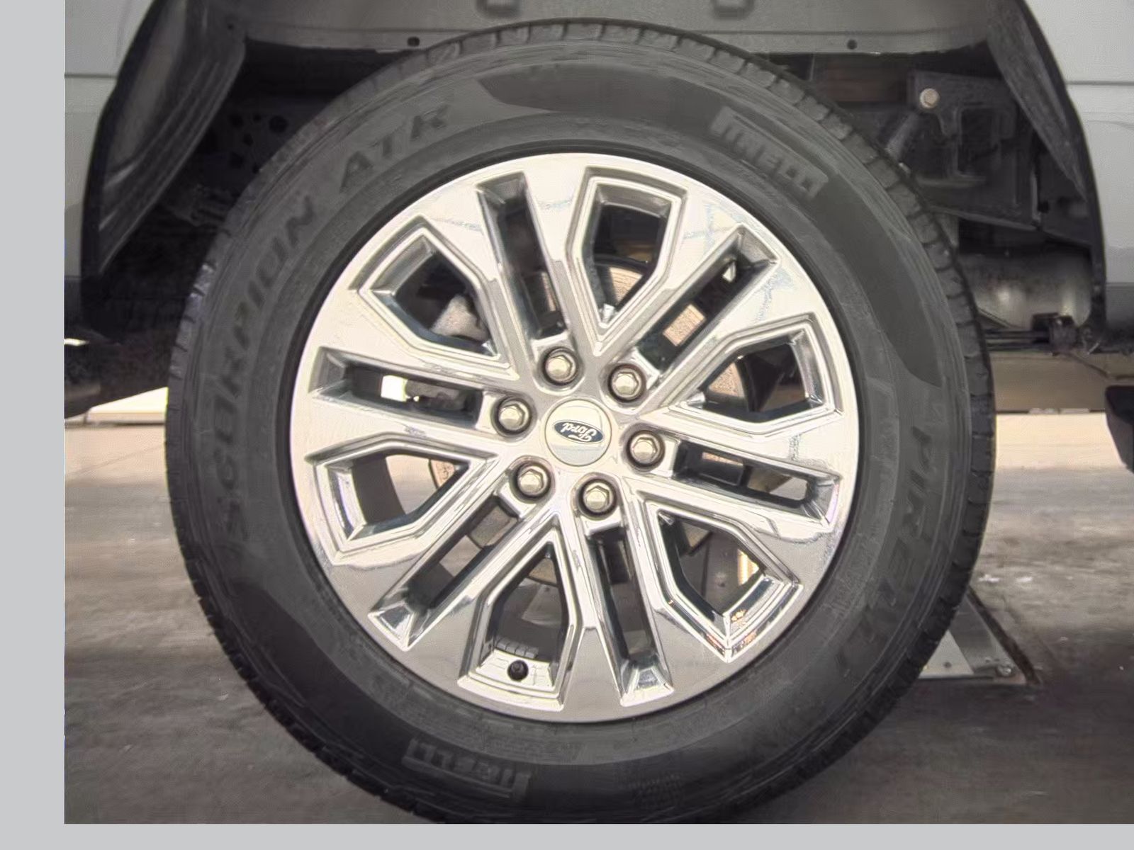 2024 Ford F-150 Hybrid Lariat AWD