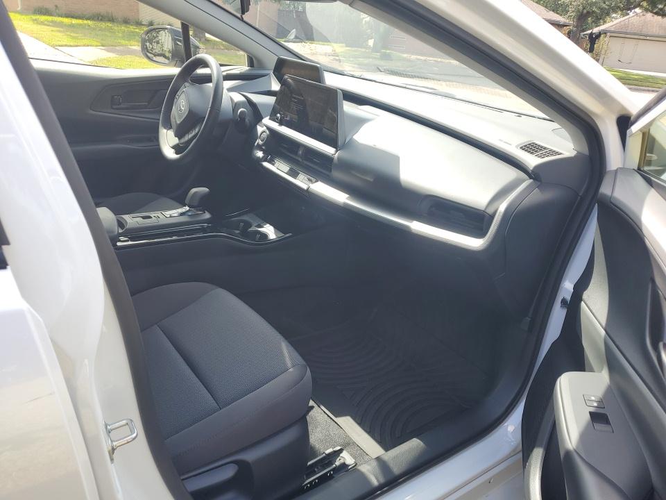 2025 Toyota Prius LE FWD