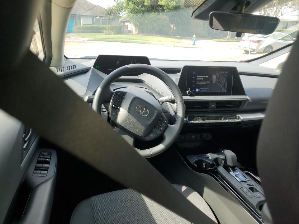 2025 Toyota Prius LE FWD