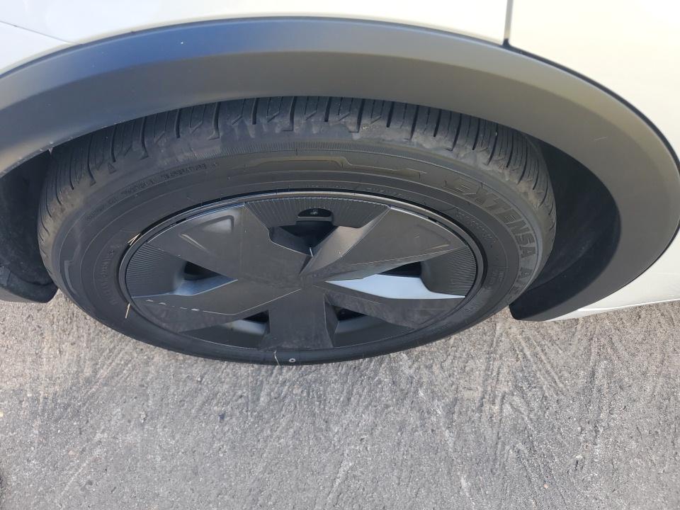 2025 Toyota Prius LE FWD