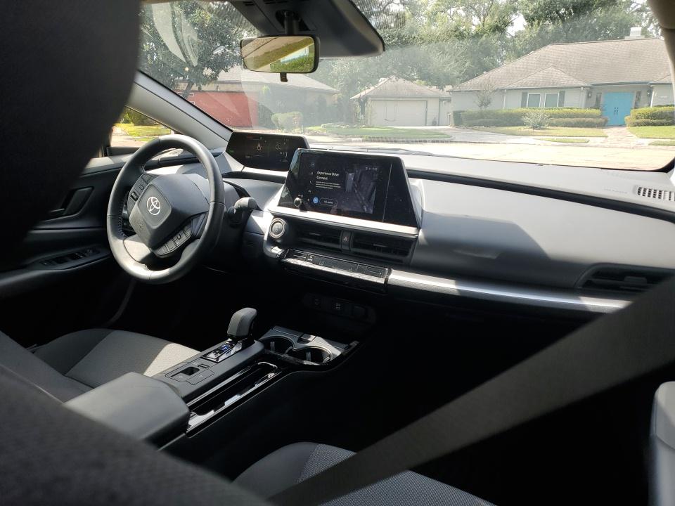 2025 Toyota Prius LE FWD