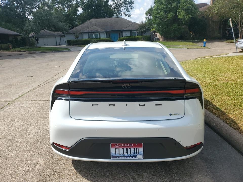 2025 Toyota Prius LE FWD