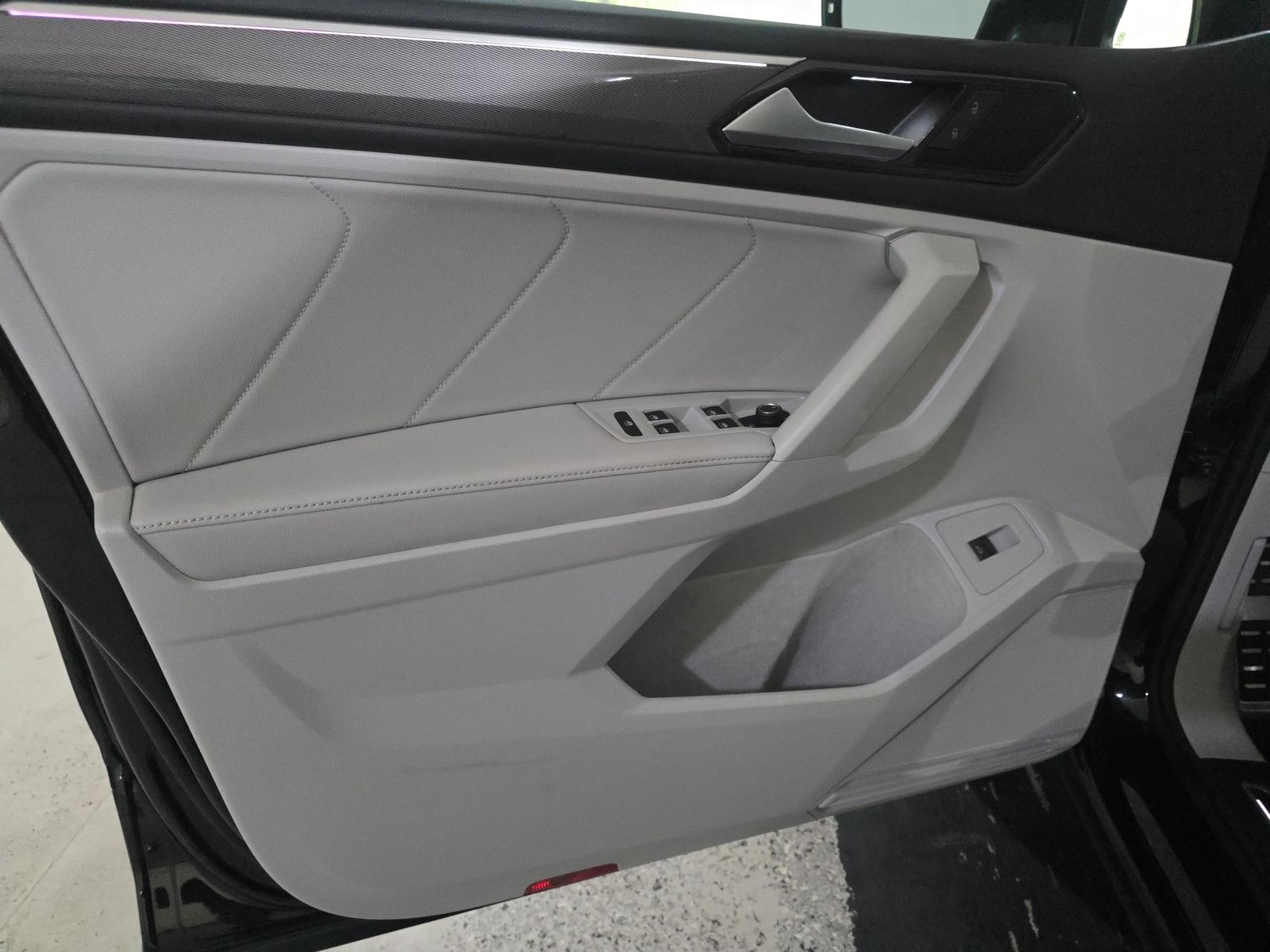 2022 Volkswagen Tiguan 2.0T SE R-Line Black FWD