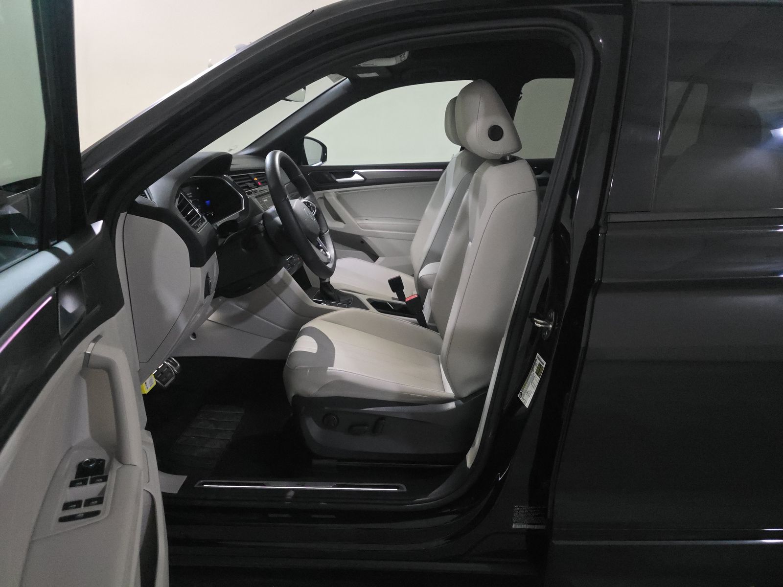 2022 Volkswagen Tiguan 2.0T SE R-Line Black FWD