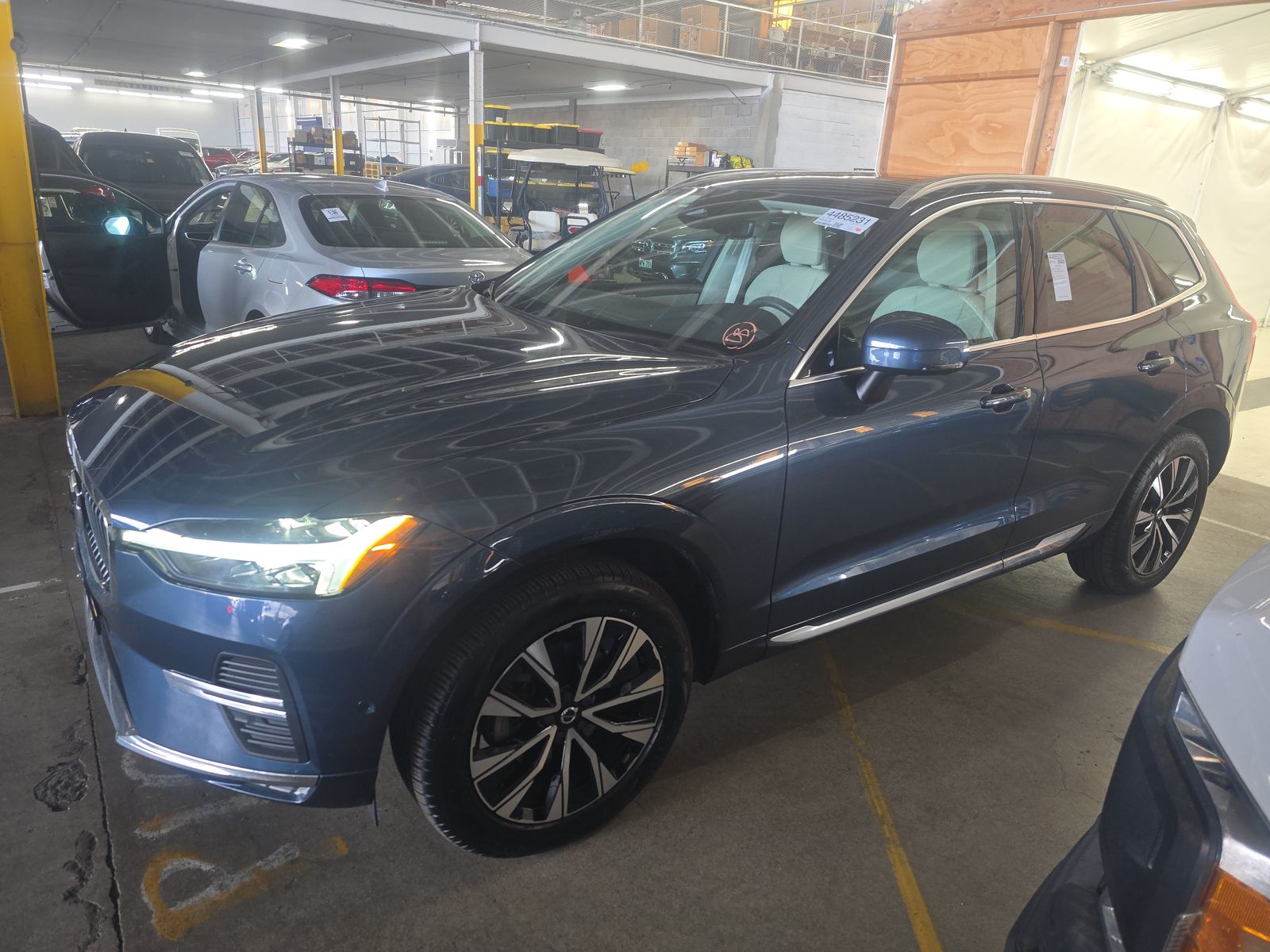 2023 Volvo XC60 B5 Plus FWD